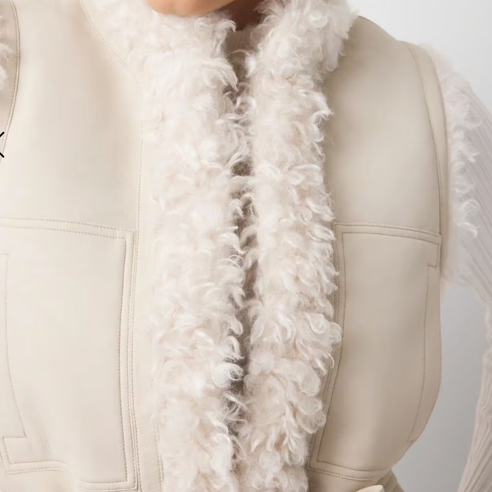 White House Black Market Ivory Faux Suede Sherpa Vest Size Medium - Picture 4 of 5